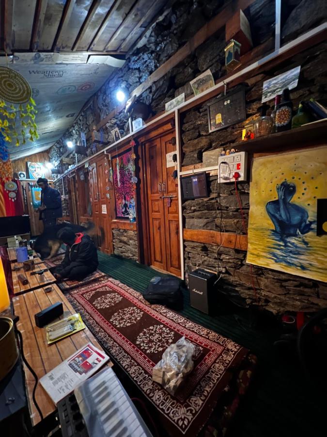 Old Brahma Homestay Kalgha Exterior foto